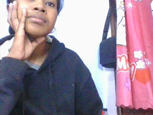 Phaniah1a live cam on BongaCams