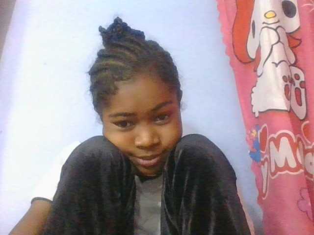 Phaniah1a live cam on BongaCams