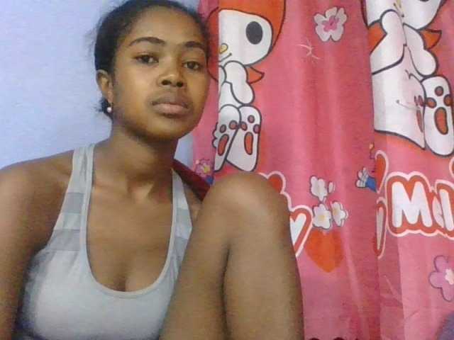 Phaniah1a live cam on BongaCams