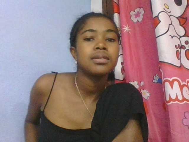Phaniah1a live cam on BongaCams