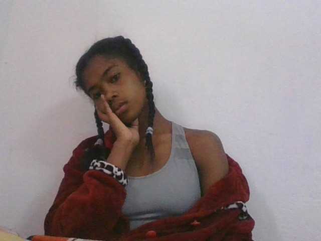 Phaniah1a live cam on BongaCams