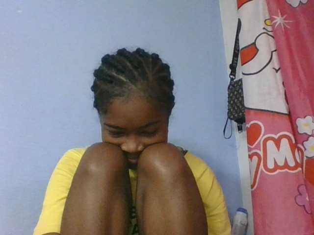Phaniah1a live cam on BongaCams