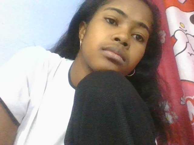 Phaniah1a live cam on BongaCams