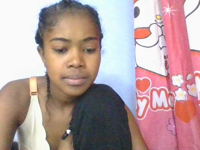 Phaniah1a live cam on BongaCams