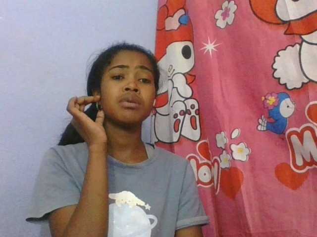 Phaniah1a live cam on BongaCams
