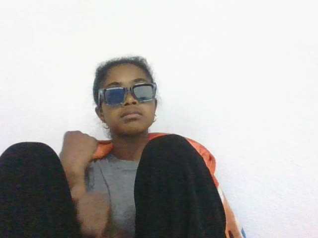 Phaniah1a live cam on BongaCams