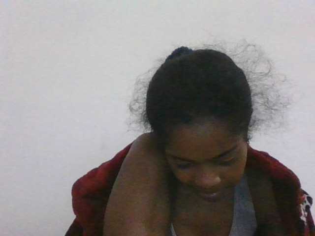 Phaniah1a live cam on BongaCams