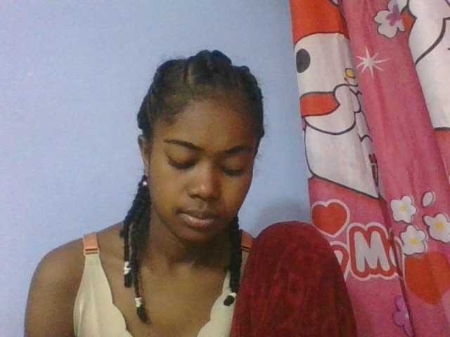 Phaniah1a live cam on BongaCams