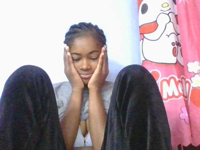 Phaniah1a live cam on BongaCams