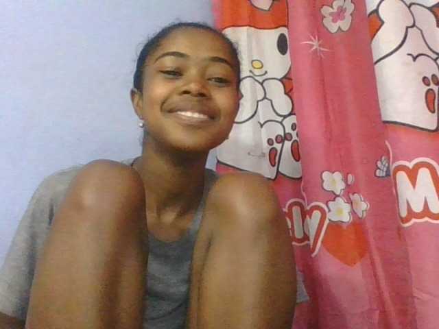 Phaniah1a live cam on BongaCams