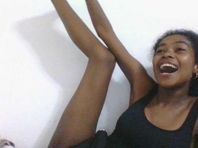 Phaniah1a live cam on BongaCams