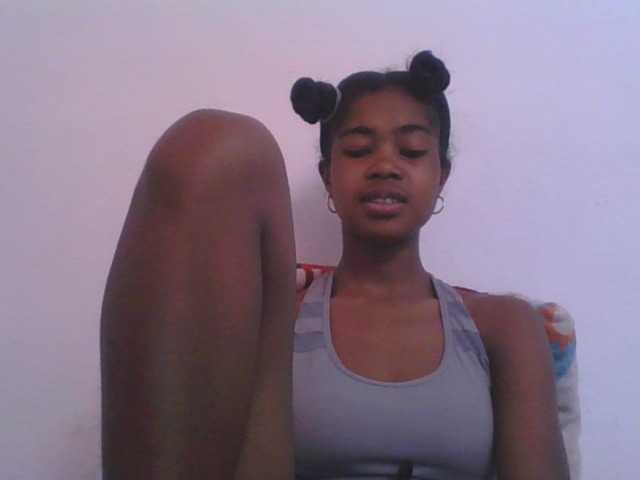Phaniah1a live cam on BongaCams
