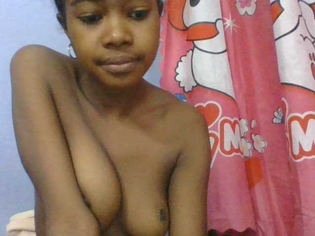 Phaniah1a live cam on BongaCams