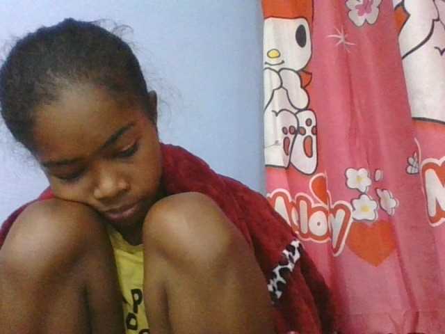 Phaniah1a live cam on BongaCams