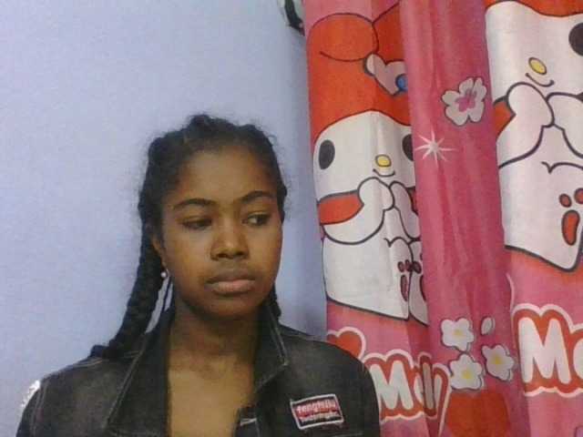 Phaniah1a live cam on BongaCams