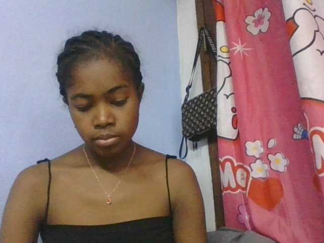 Phaniah1a live cam on BongaCams