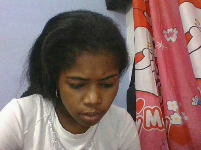 Phaniah1a live cam on BongaCams
