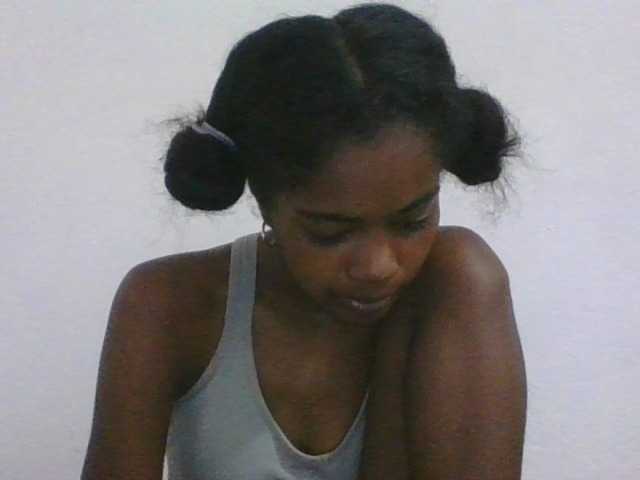 Phaniah1a live cam on BongaCams