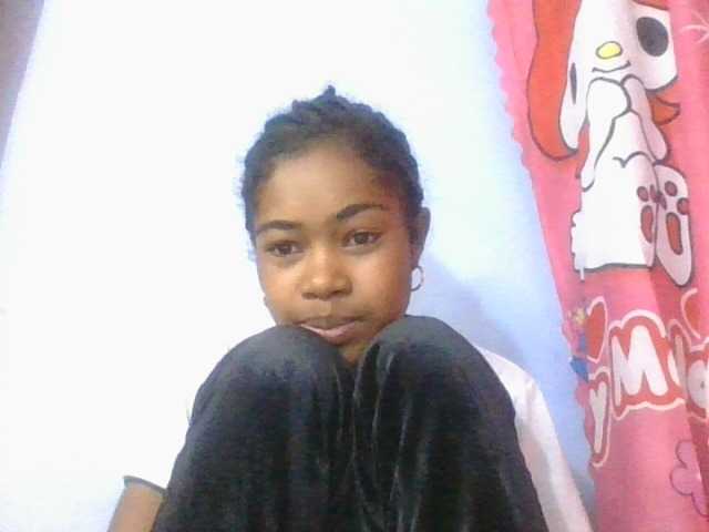 Phaniah1a live cam on BongaCams