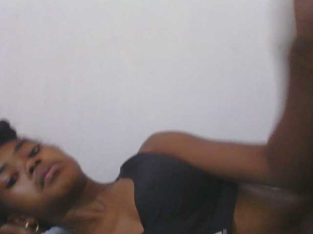 Phaniah1a live cam on BongaCams