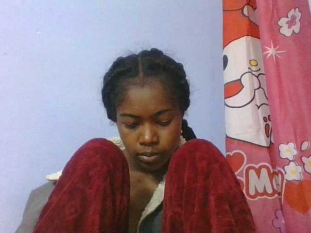 Phaniah1a live cam on BongaCams