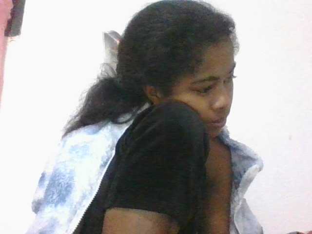 Phaniah1a live cam on BongaCams