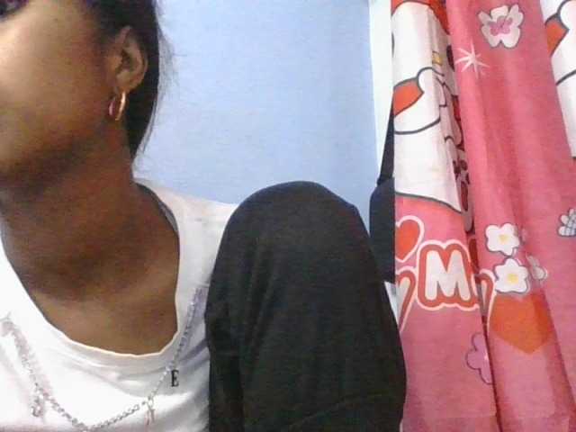 Phaniah1a live cam on BongaCams
