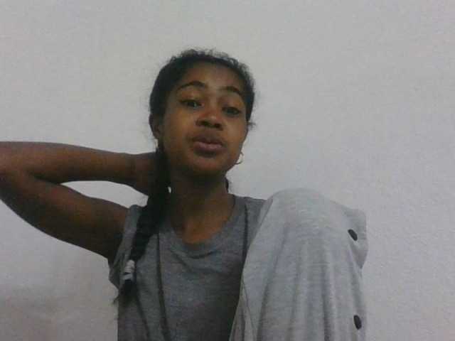 Phaniah1a live cam on BongaCams