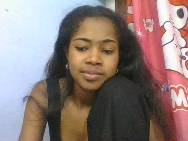 Phaniah1a live cam on BongaCams