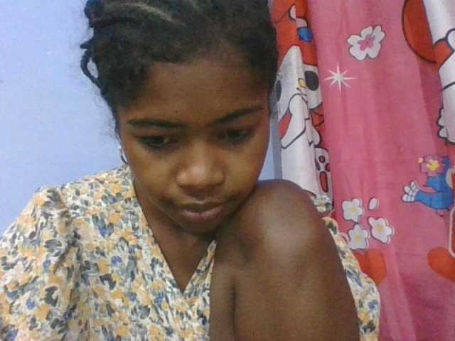 Phaniah1a live cam on BongaCams