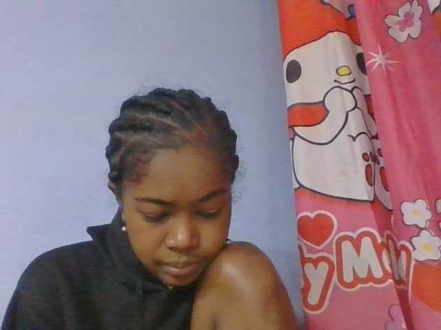 Phaniah1a live cam on BongaCams
