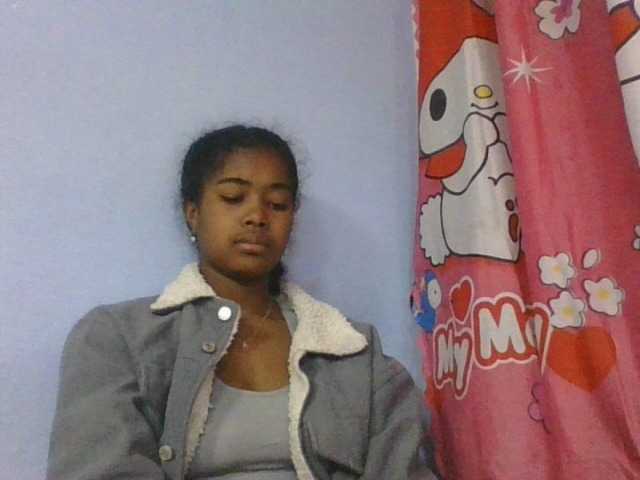 Phaniah1a live cam on BongaCams