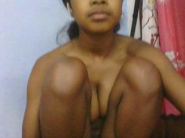 Phaniah1a live cam on BongaCams