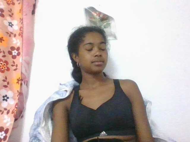 Phaniah1a live cam on BongaCams