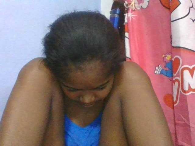 Phaniah1a live cam on BongaCams
