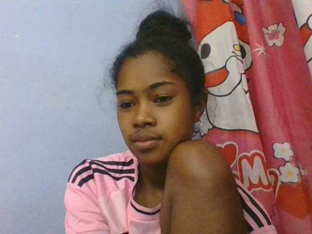 Phaniah1a live cam on BongaCams