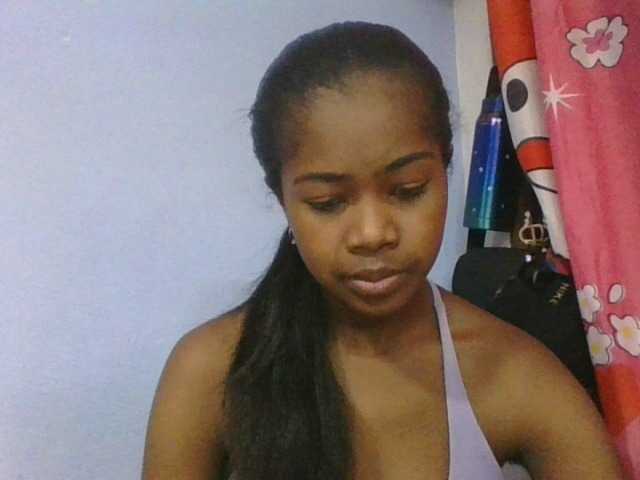 Phaniah1a live cam on BongaCams