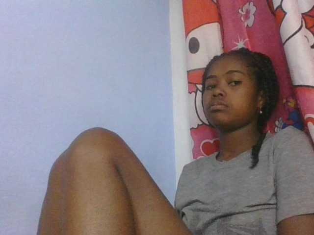 Phaniah1a live cam on BongaCams