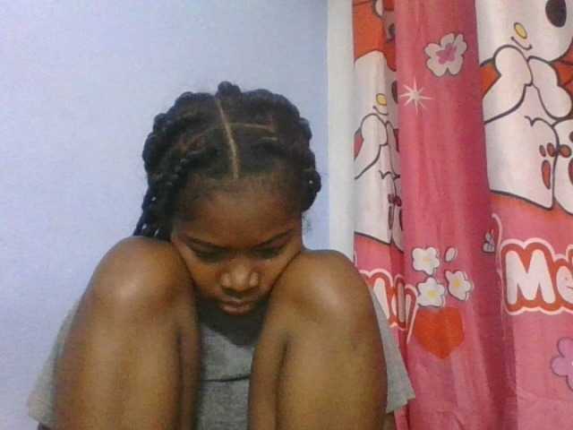 Phaniah1a live cam on BongaCams