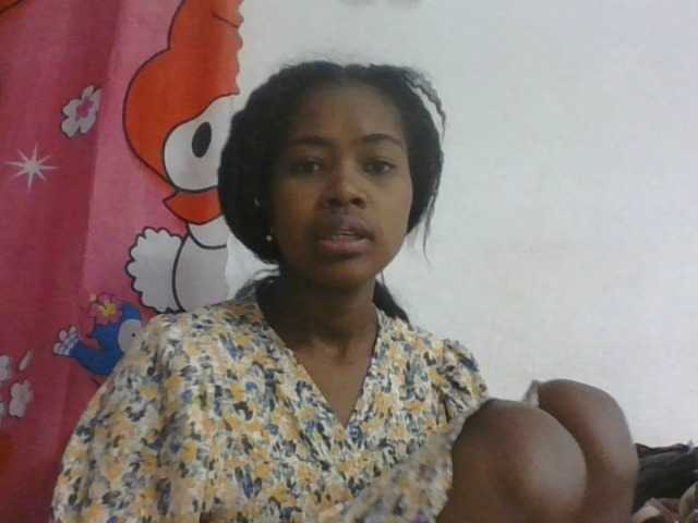 Phaniah1a live cam on BongaCams