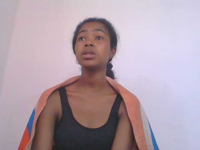 Phaniah1a live cam on BongaCams