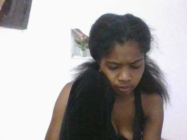 Phaniah1a live cam on BongaCams
