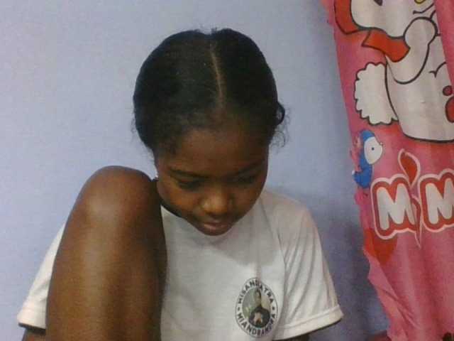 Phaniah1a live cam on BongaCams