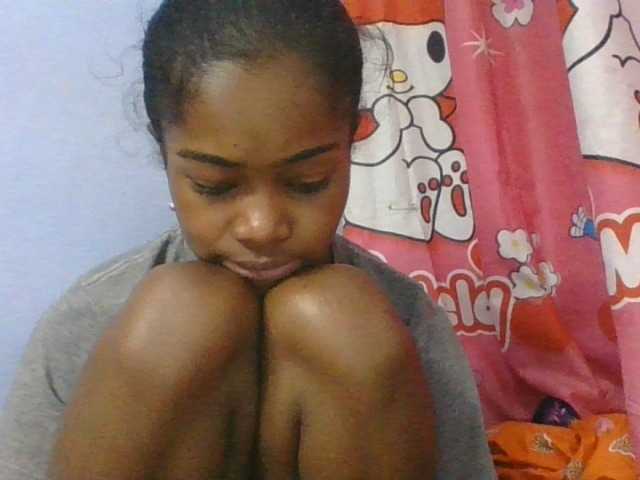 Phaniah1a live cam on BongaCams