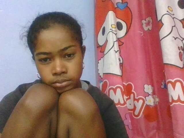 Phaniah1a live cam on BongaCams