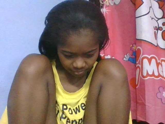 Phaniah1a live cam on BongaCams