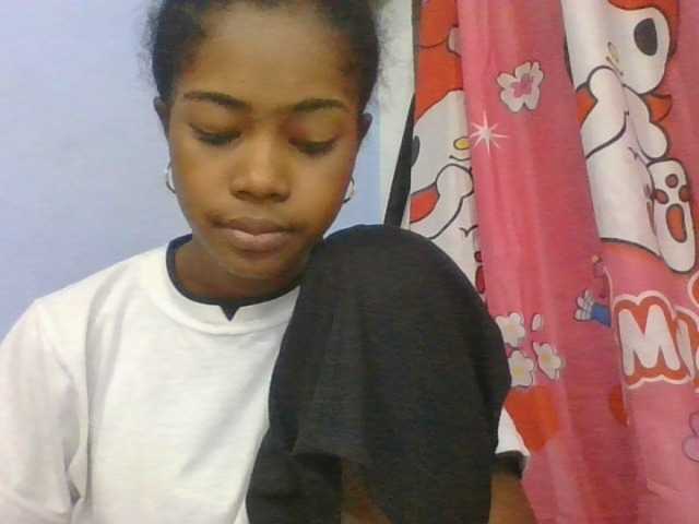 Phaniah1a live cam on BongaCams