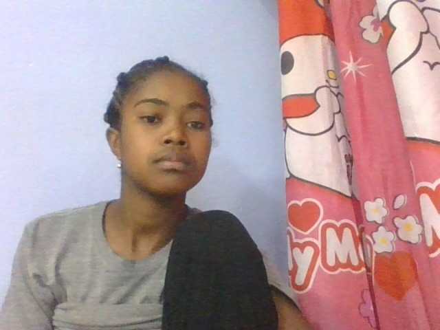 Phaniah1a live cam on BongaCams