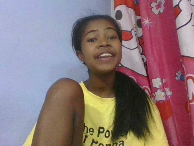 Phaniah1a live cam on BongaCams