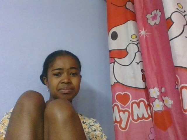 Phaniah1a live cam on BongaCams